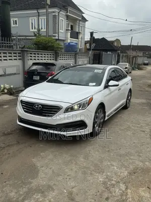 Hyundai Sonata Sport 2.0T 4dr Sedan (2.0L 4cyl Turbo 6A) 2015 White