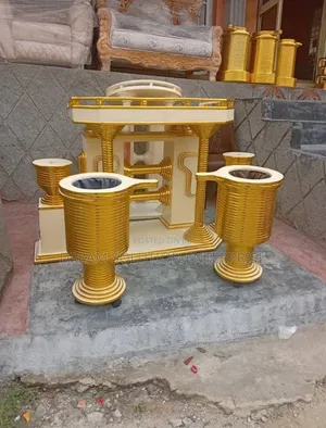 2 Pillar Pulpit With Flower Vases and Two Offering Drum