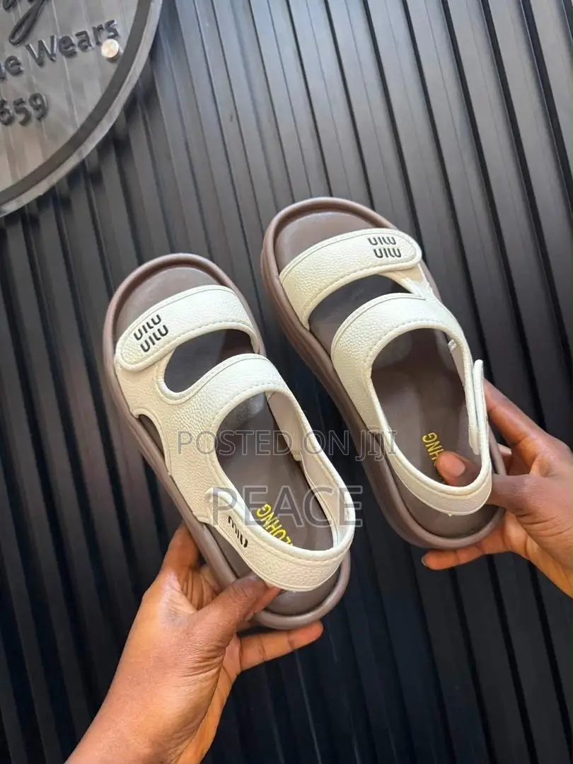 Luxury’s Ladies Feet