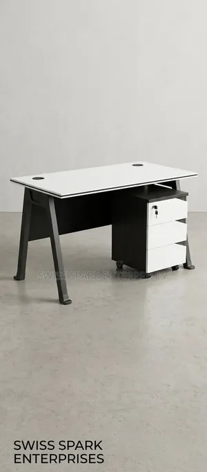 Modern Executive Desk With Lockable Mobile Pedestal