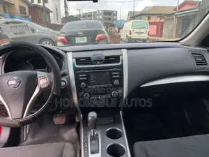 Nissan Altima 2015 Red