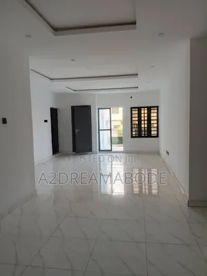 3bdrm Apartment in Gbagada for rent