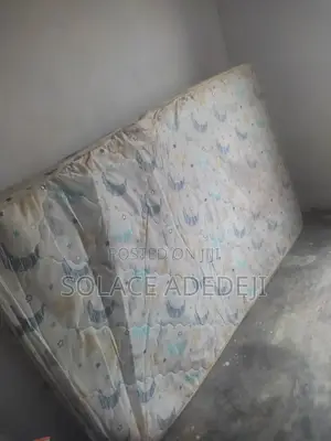 Neatly Used Mattress 4x6 – Urgent Sale