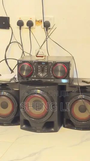 LG Xboom 720w