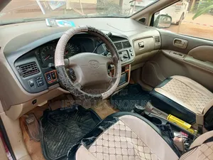 Toyota Sienna 2005 Red