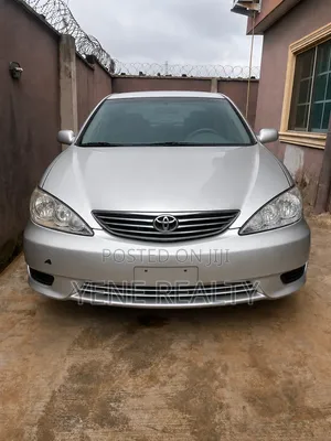 Toyota Camry LE 4dr Sedan (2.4L 4cyl 4A) 2004 Silver