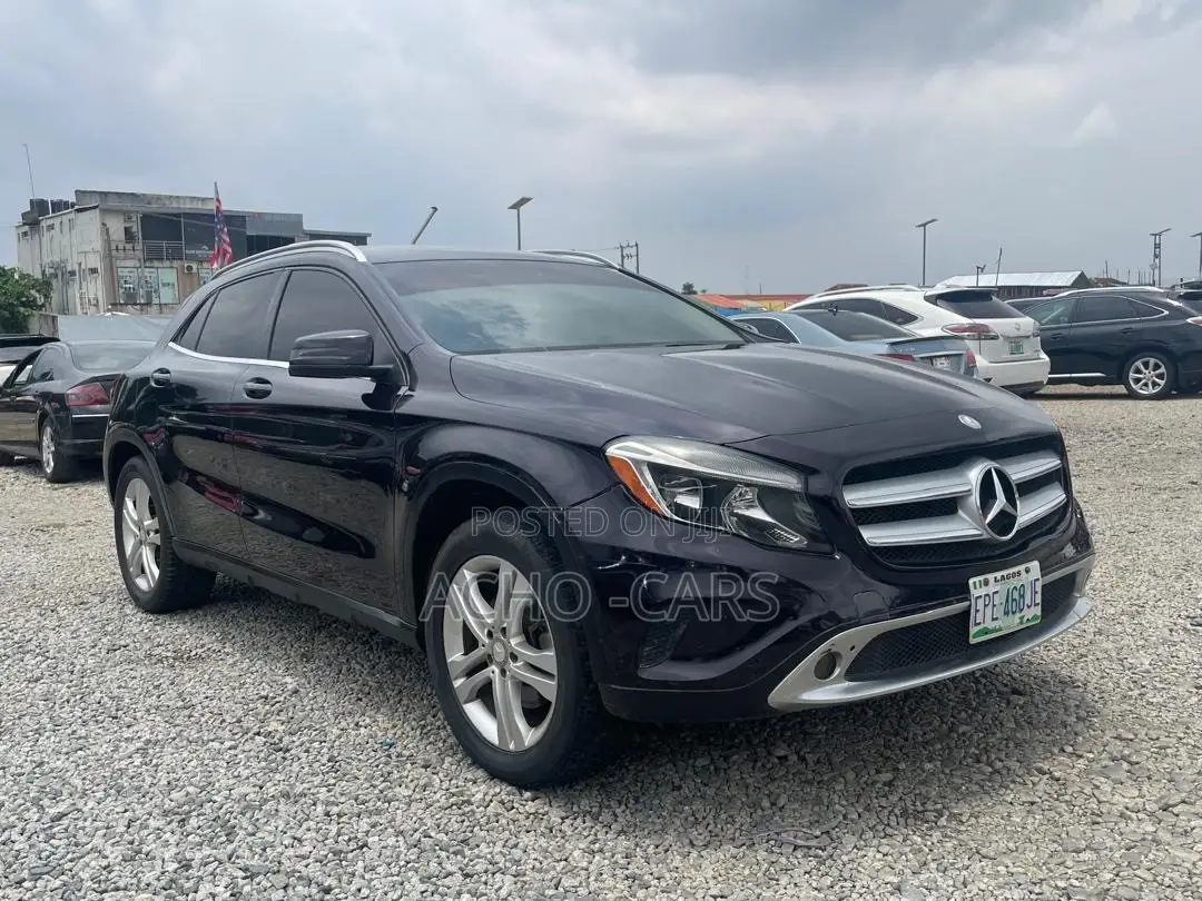 Mercedes-Benz GLA 250 2016 Purple