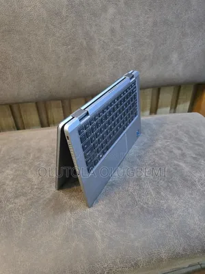 Laptop Dell Latitude 5320 2-in-1 1GB Intel Core i5 SSD 256GB