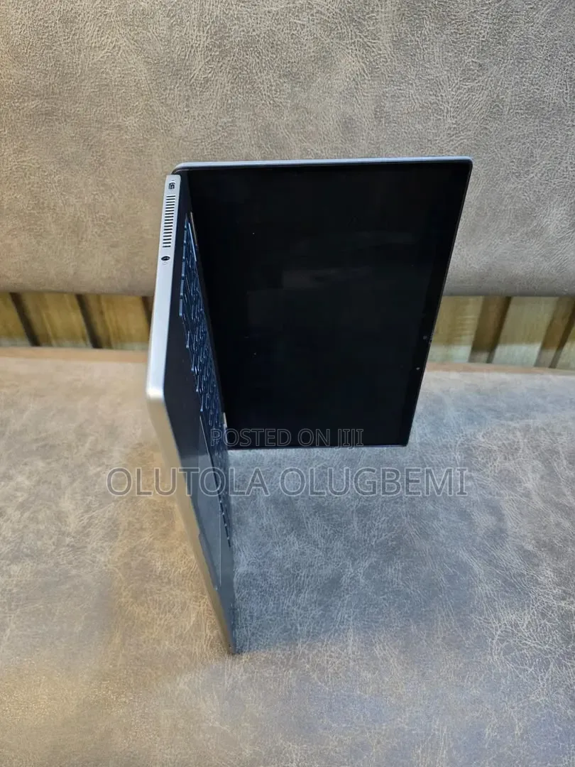 Laptop Dell Latitude 5320 2-in-1 1GB Intel Core i5 SSD 256GB