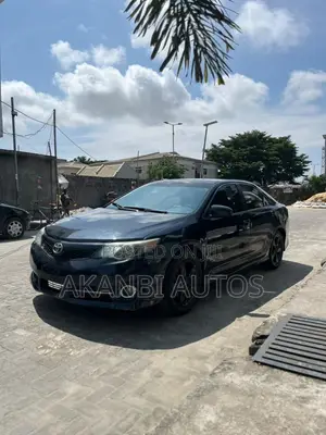 Toyota Camry SE 4dr Sedan (2.5L 4cyl 6A) 2012 Black