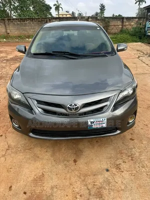 Toyota Corolla 2012 Gray
