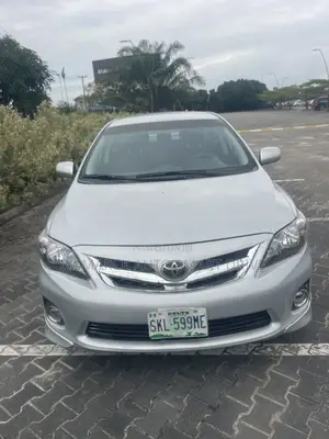 Toyota Corolla S 4dr Sedan (1.8L 4cyl 4A) 2013 Silver