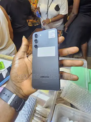 Samsung Galaxy S23+ 256 GB