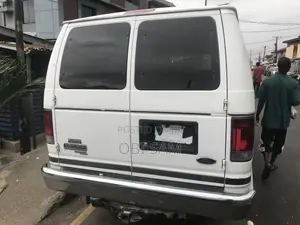 Ford E350 2007 White