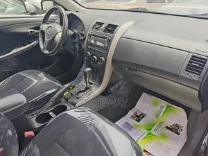 Toyota Corolla 2010 Black