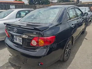 Toyota Corolla 2010 Black