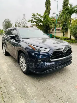 Toyota Highlander 2023 Blue