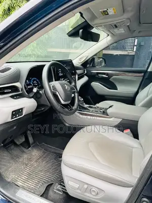 Toyota Highlander 2023 Blue