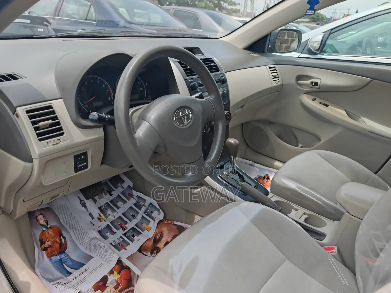 Toyota Corolla 2010 Gold