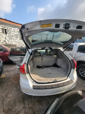 Toyota Venza 2010 White