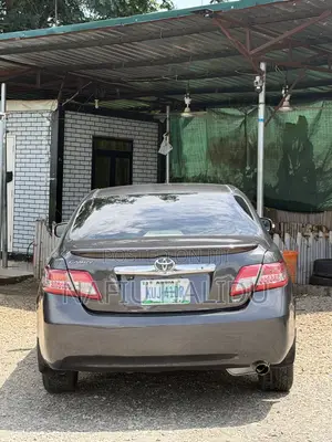 Toyota Camry 2009 Gray