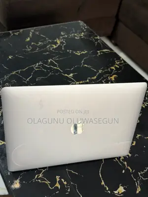 Laptop Apple MacBook Pro 2019 8GB Intel Core i5 SSD 160GB