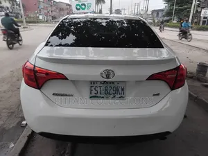 Toyota Corolla 2017 White