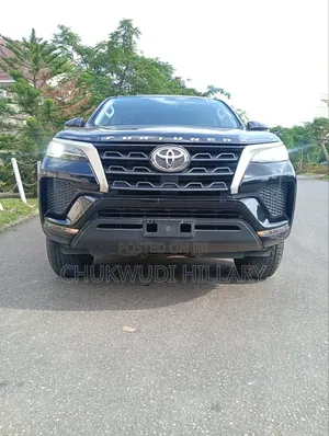 Toyota Fortuner 2021 Black