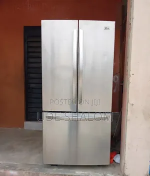 LG 656L Fridge With Freezer and Ice Maker
