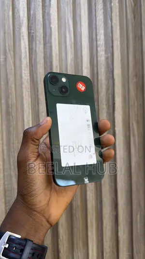 Apple iPhone 13 128 GB Green
