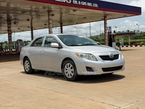 Toyota Corolla 2010 Silver