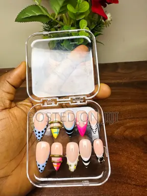 Presson Nails