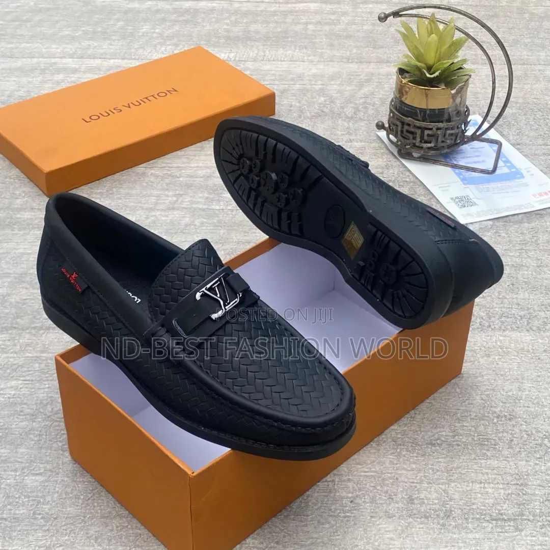 Flat Leather Shoe