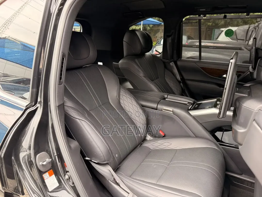 Lexus LX 600 2023 Black
