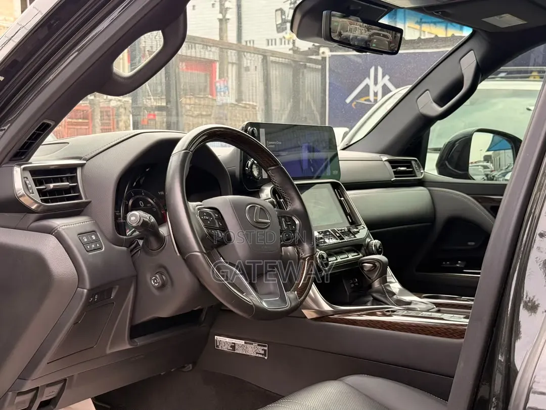 Lexus LX 600 2023 Black