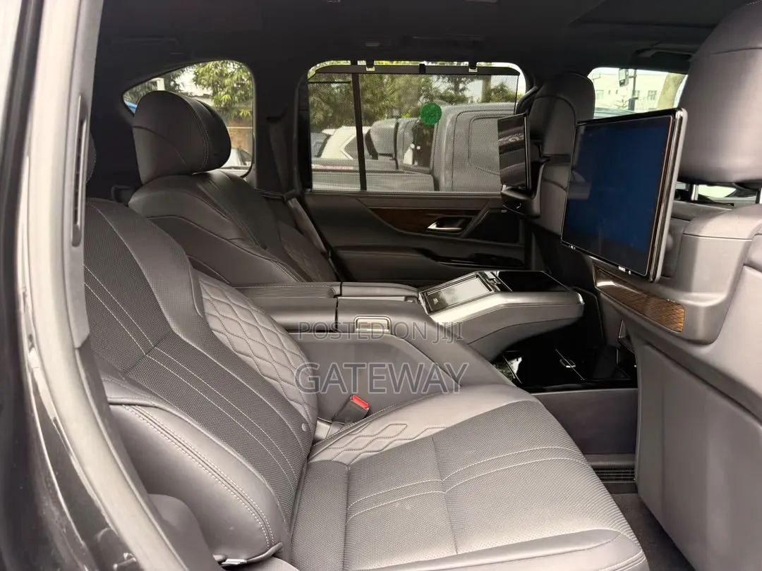 Lexus LX 600 2023 Black