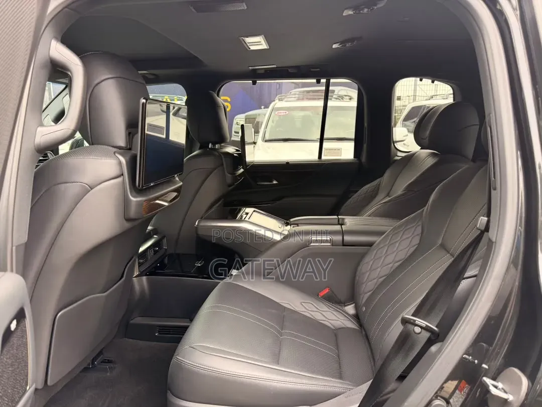 Lexus LX 600 2023 Black