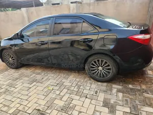 Toyota Corolla 2015 Black