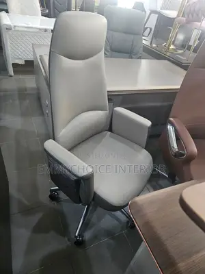 Executive Office Swivel Leather Chair /Gray