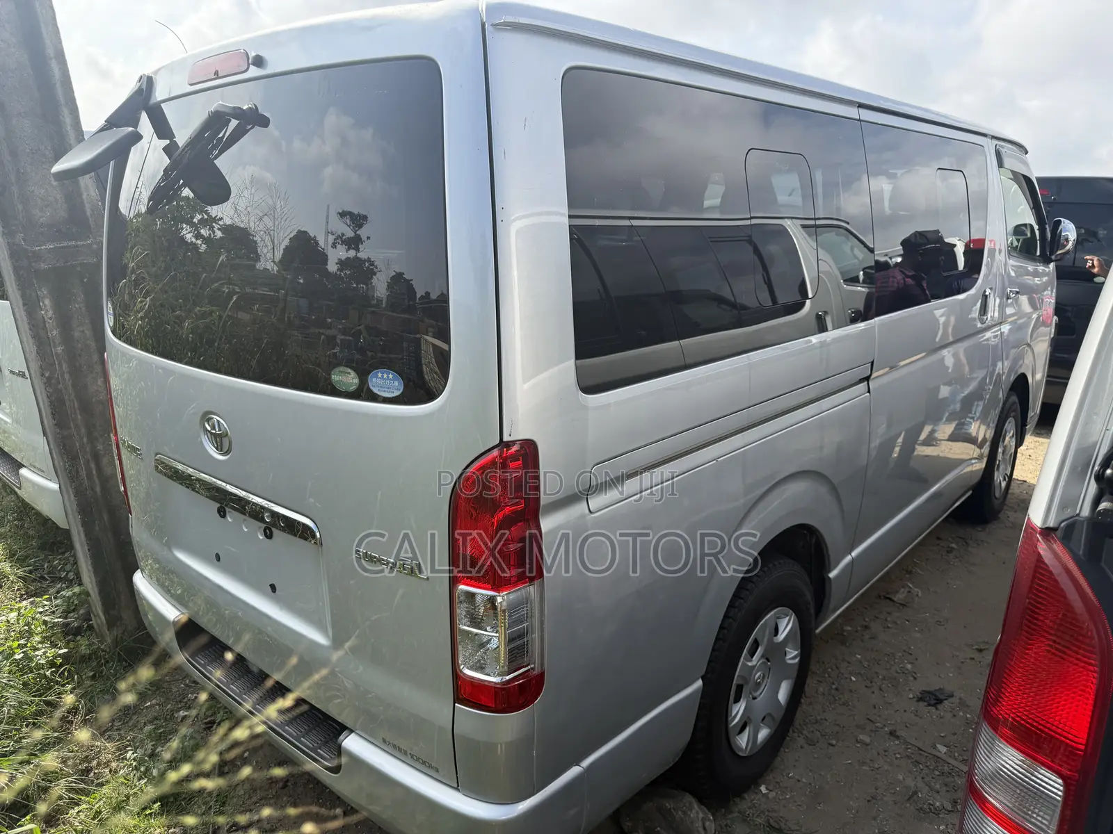 Toyota HiAce 2015 Silver