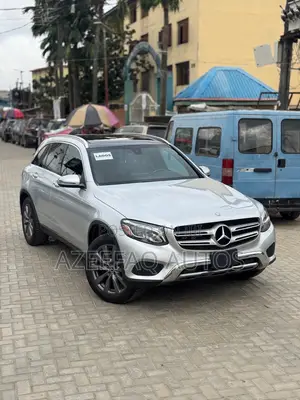Mercedes-Benz GLC-Class GLC250 Sport Utility 4-Door (2.0L, 4cyl Turbo)