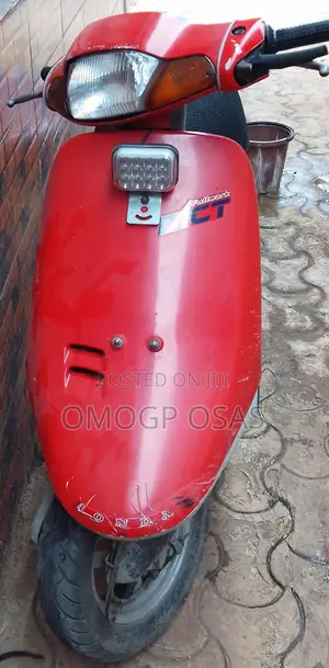 Honda Dream Neo 2020 Red