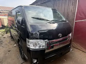 Toyota HiAce 2015 Black