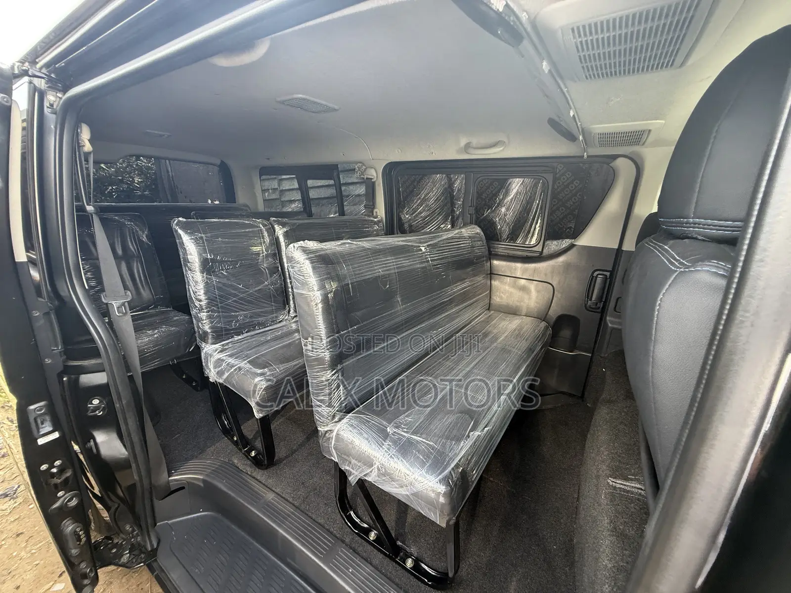 Toyota HiAce 2015 Black