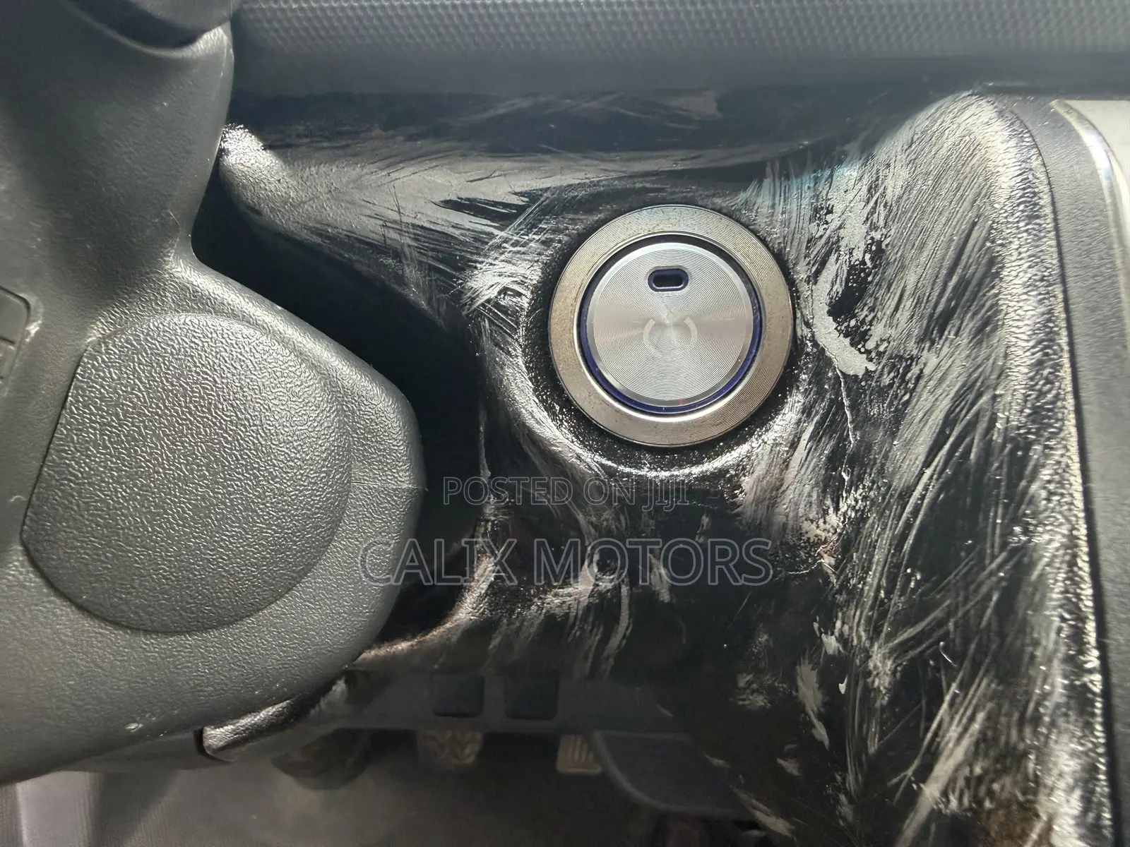 Toyota HiAce 2015 Black