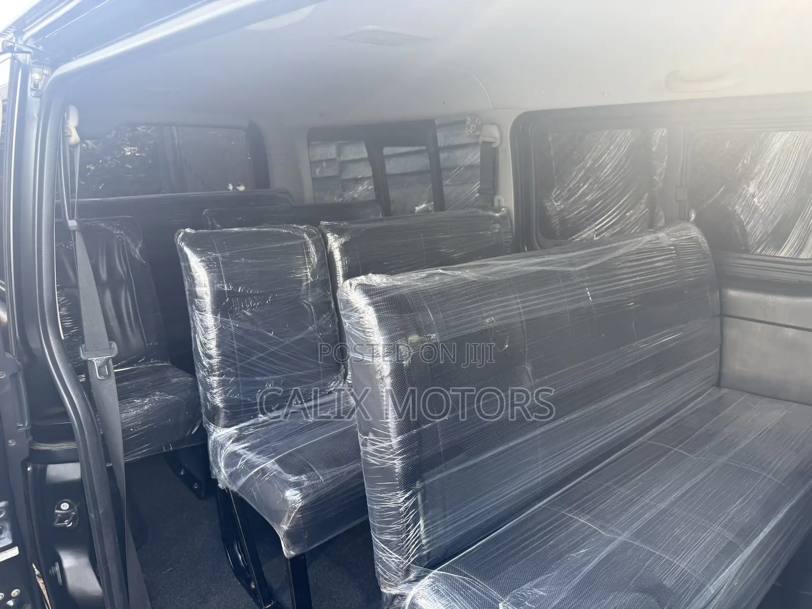 Toyota HiAce 2015 Black