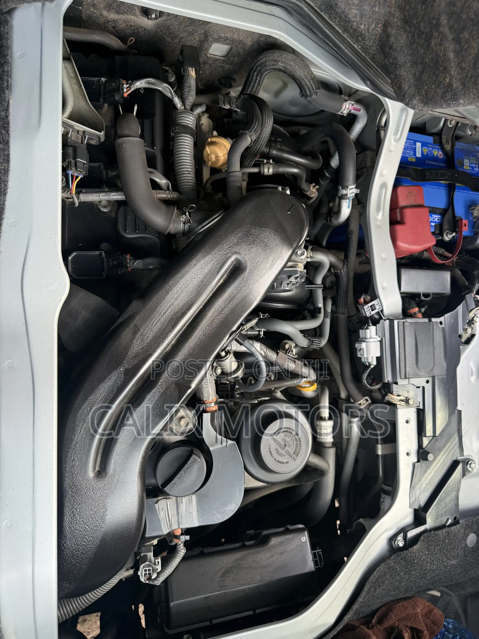 Toyota HiAce 2015 Black