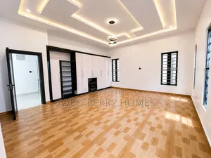 4bdrm Duplex in Agungi for sale