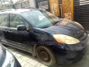 Toyota HiAce 2006 Blue