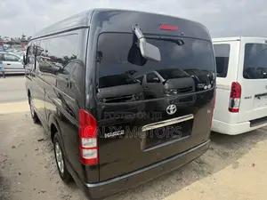 Toyota HiAce 2012 Black